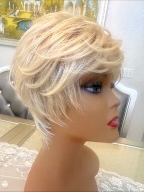 Rachel Welch "Go For It" in Shaded Cream SS23/61 Signature Collection